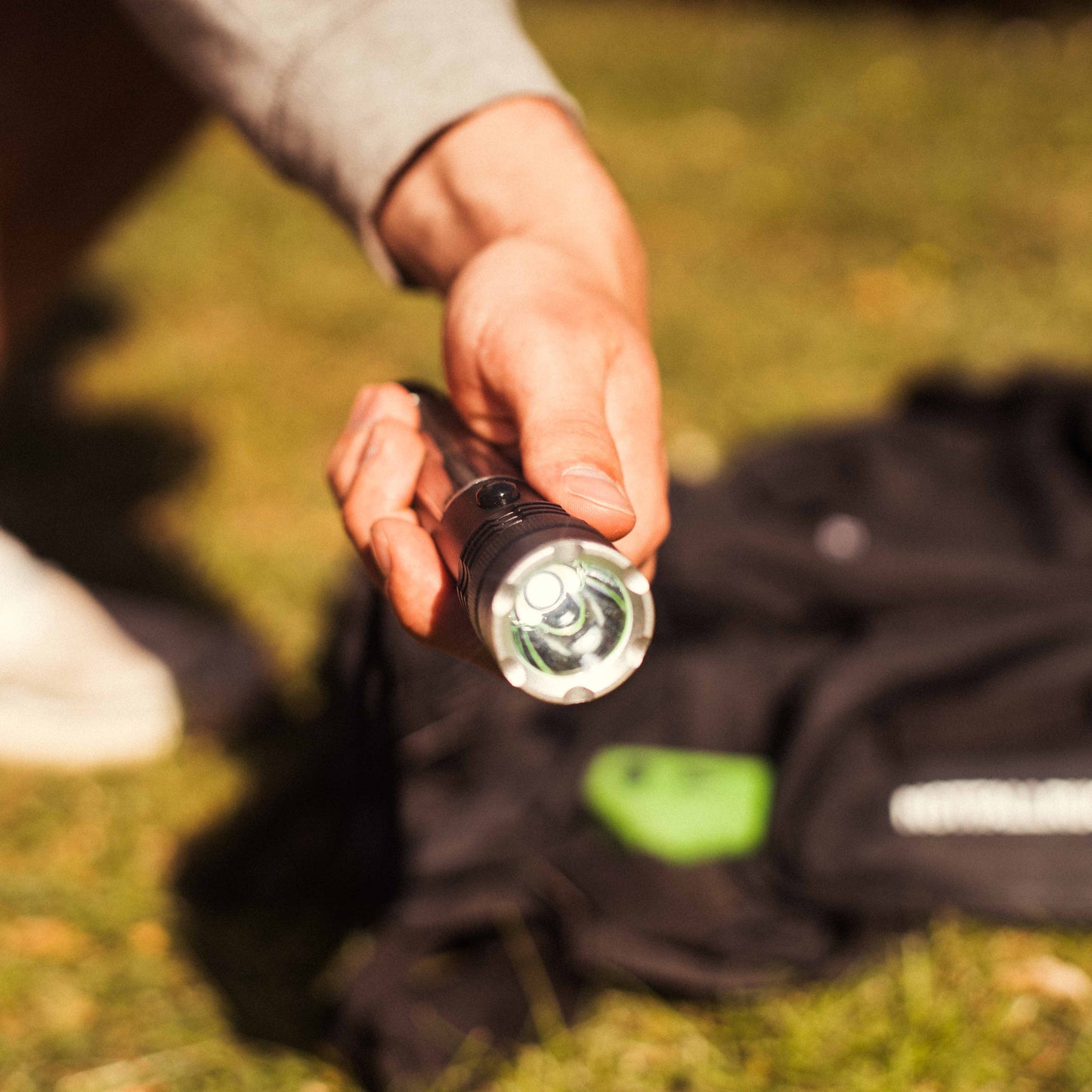 Premium solar lamp 600 lumens - Lights up by charging the sun - Solar powered