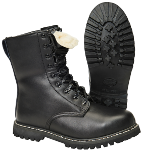 Combat boots with lining